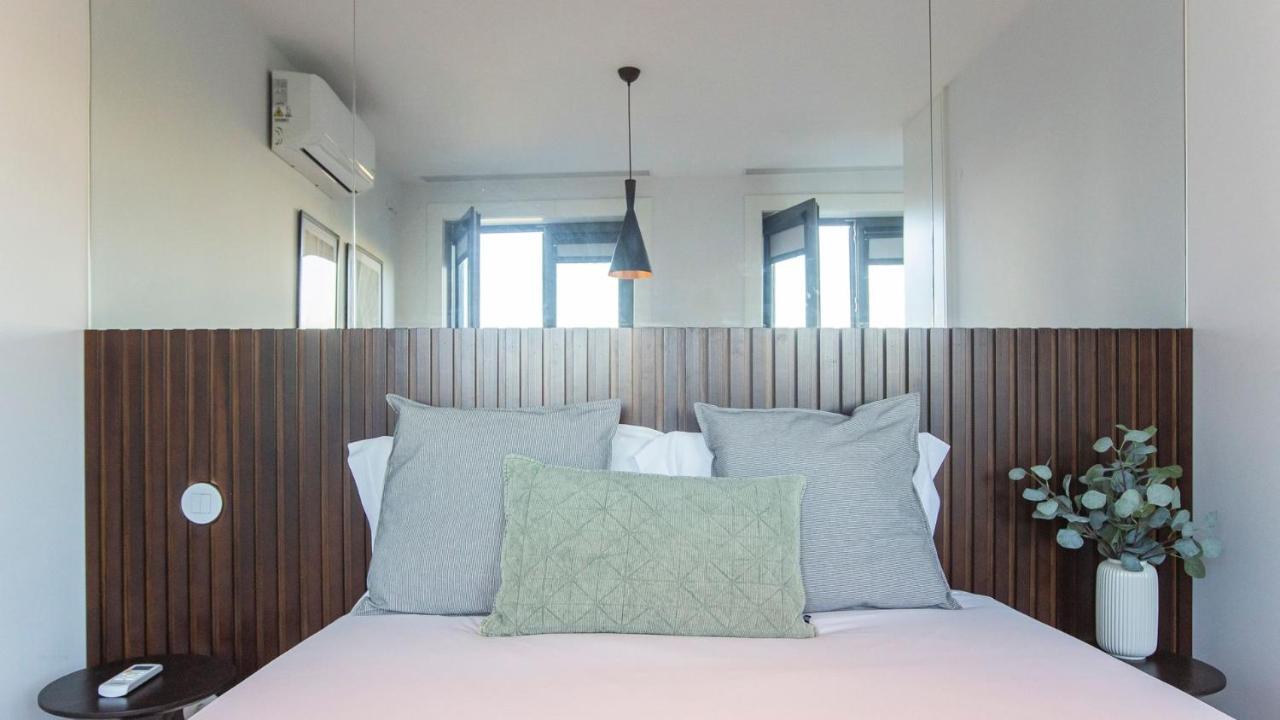 Stylish Studio W/ Ac & Balcony By Lovelystay Porto Exterior foto